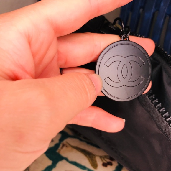 Black Chanel BeautyTravel Cosmetic Bag For Women Large Capacity. - Picture 3 of 10